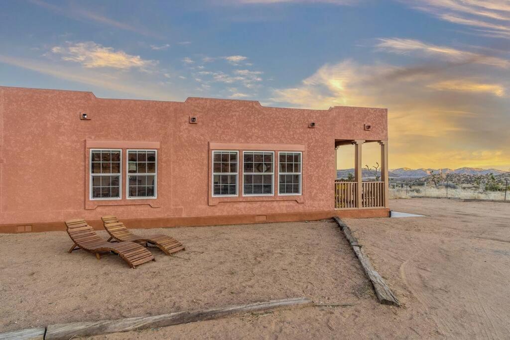 Near Pappy & Harriet'S + Rimrock Ranch W/ Hot Tub Villa Pioneertown Екстериор снимка