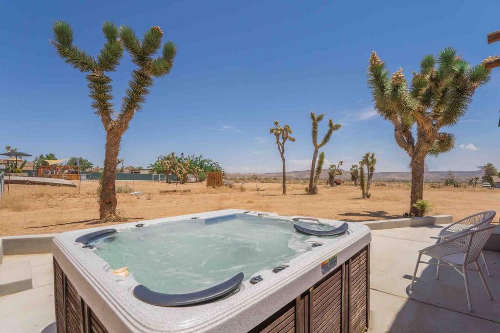 Near Pappy & Harriet'S + Rimrock Ranch W/ Hot Tub Villa Pioneertown Екстериор снимка